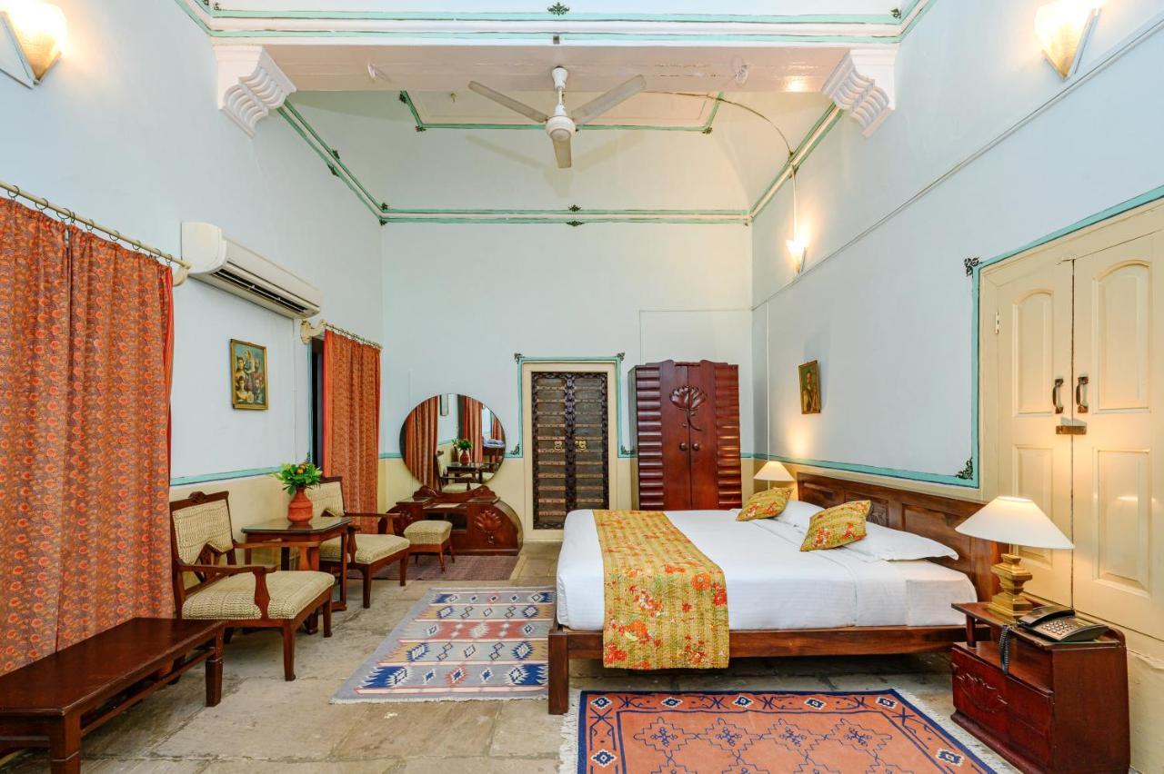 Neemrana'S - Piramal Haveli Hotel Bagar Екстериор снимка