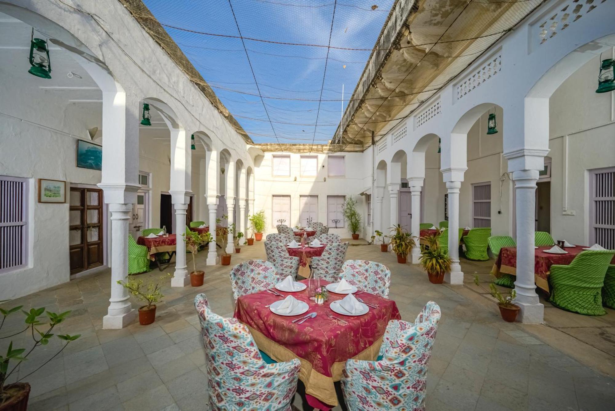 Neemrana'S - Piramal Haveli Hotel Bagar Екстериор снимка